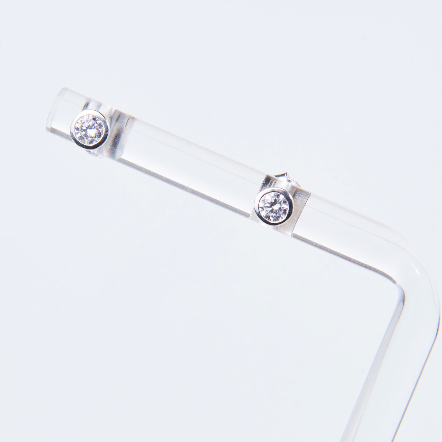 Brincos Mini Ponto de Luz