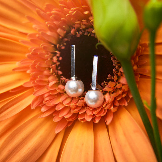 Brincos Tira com Pérola