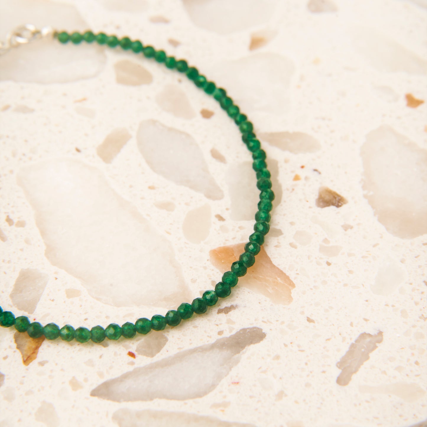 Pulseiras em Pedras Lapidadas