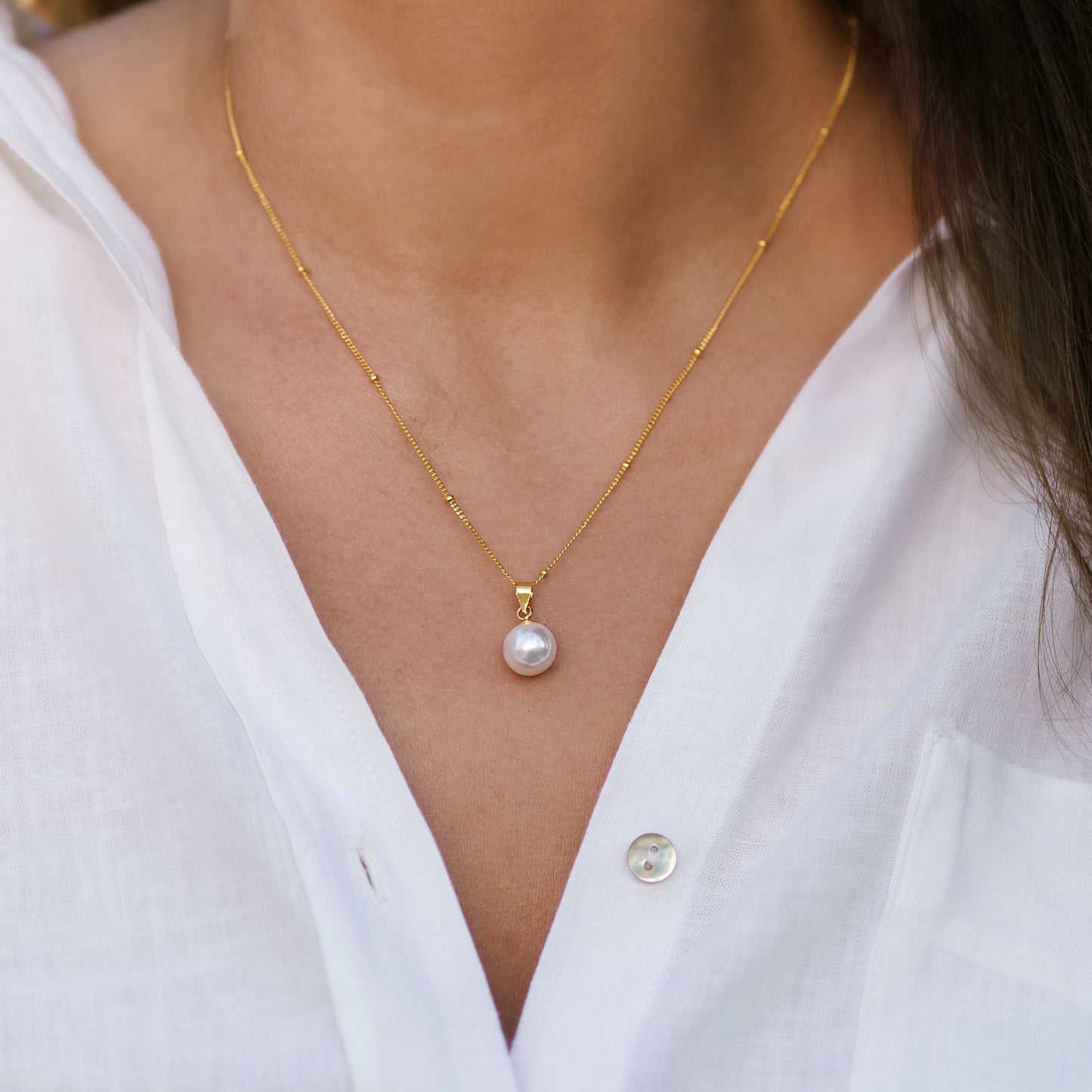 Colar Bolinhas com Pendente Pérola