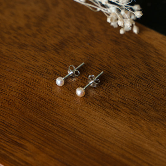 Brincos em Pérola Natural 3mm