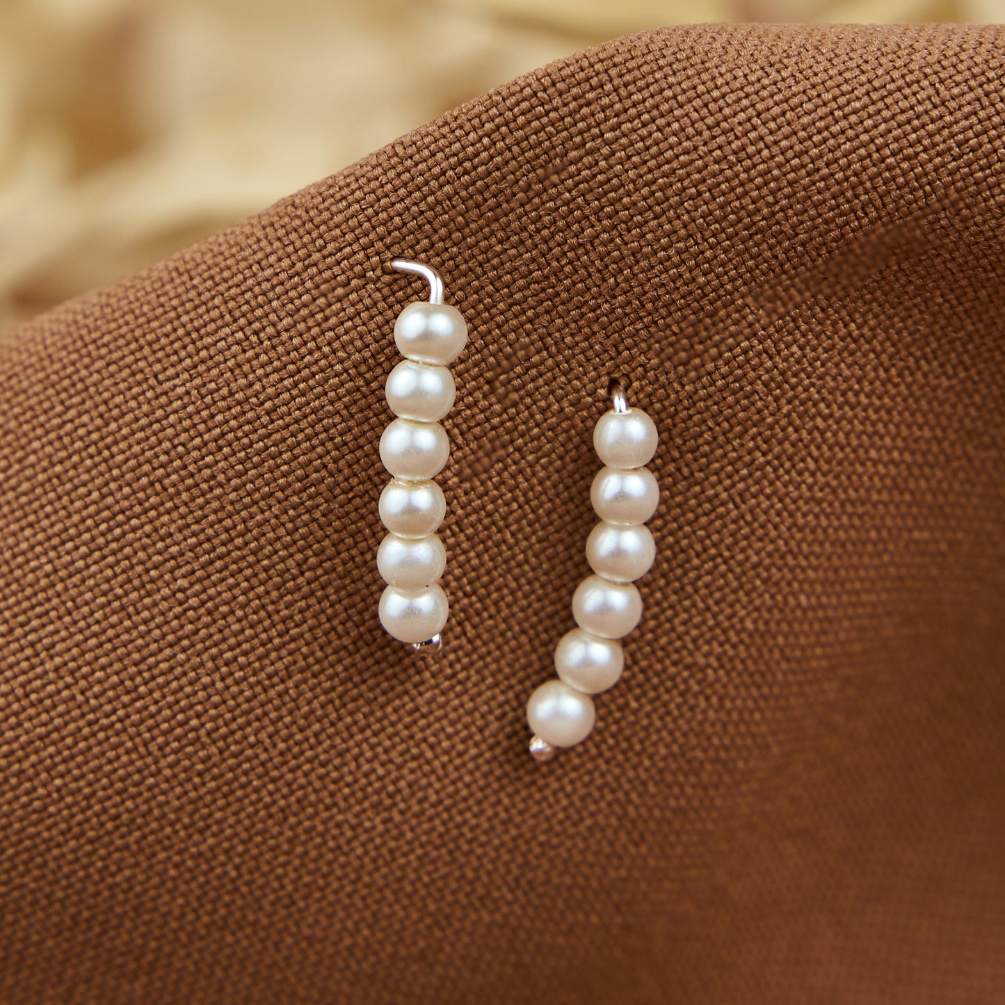 Brincos Corridos com Pérolas