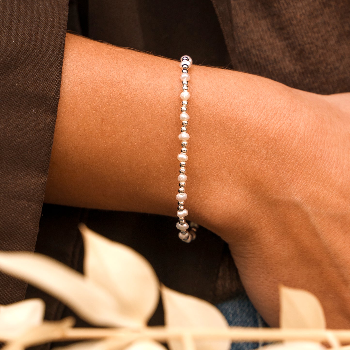 Pulseira com Pérolas Naturais de Água Doce Pequenas