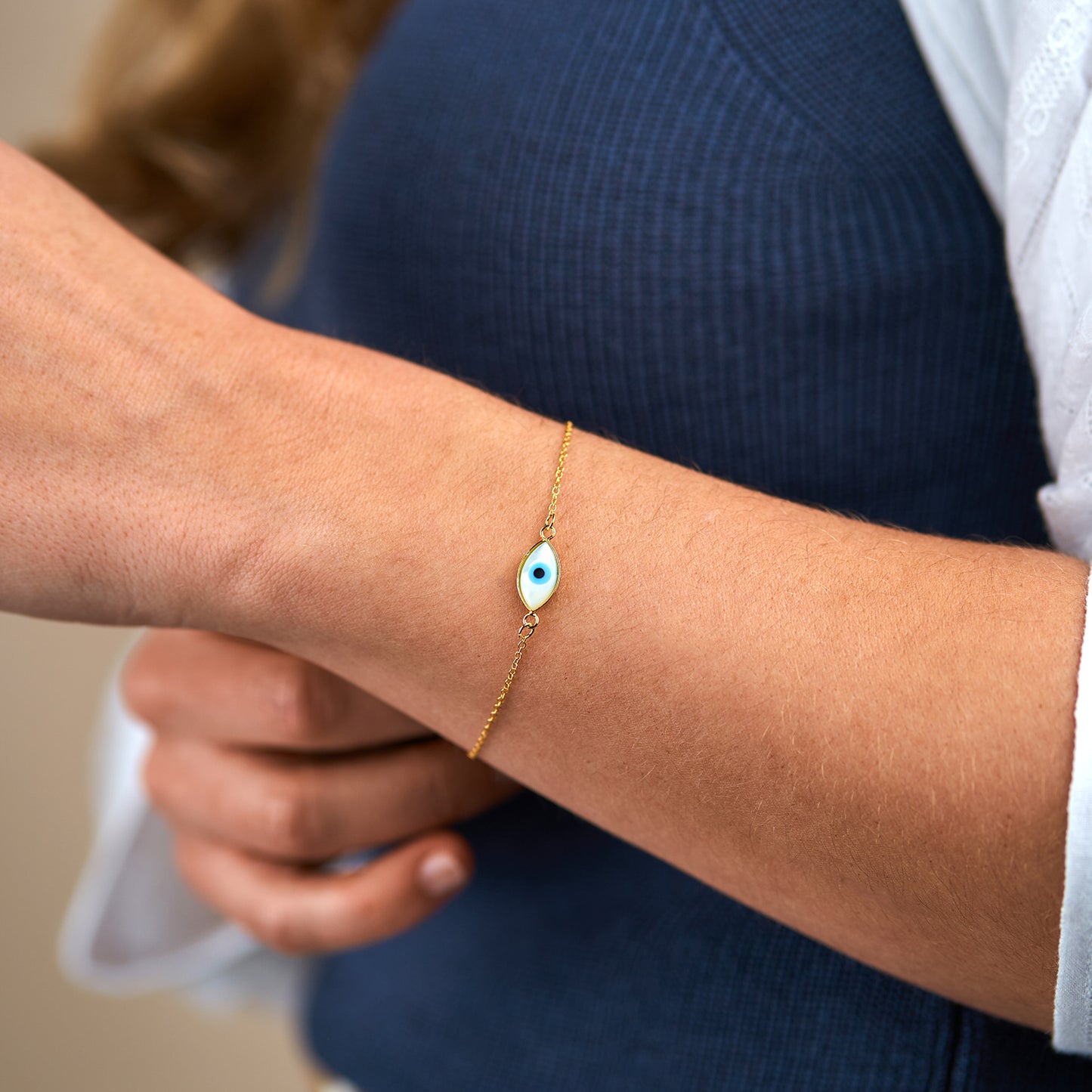 Pulseira Olho Turco Oval em Madrepérola