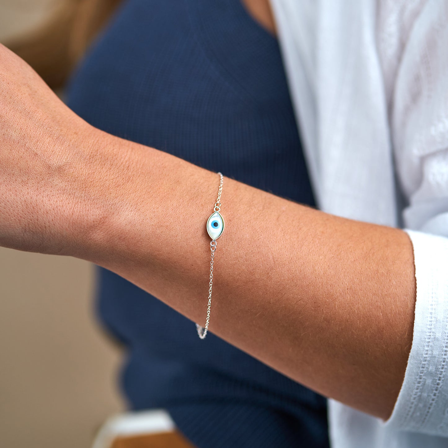 Pulseira Olho Turco Oval em Madrepérola