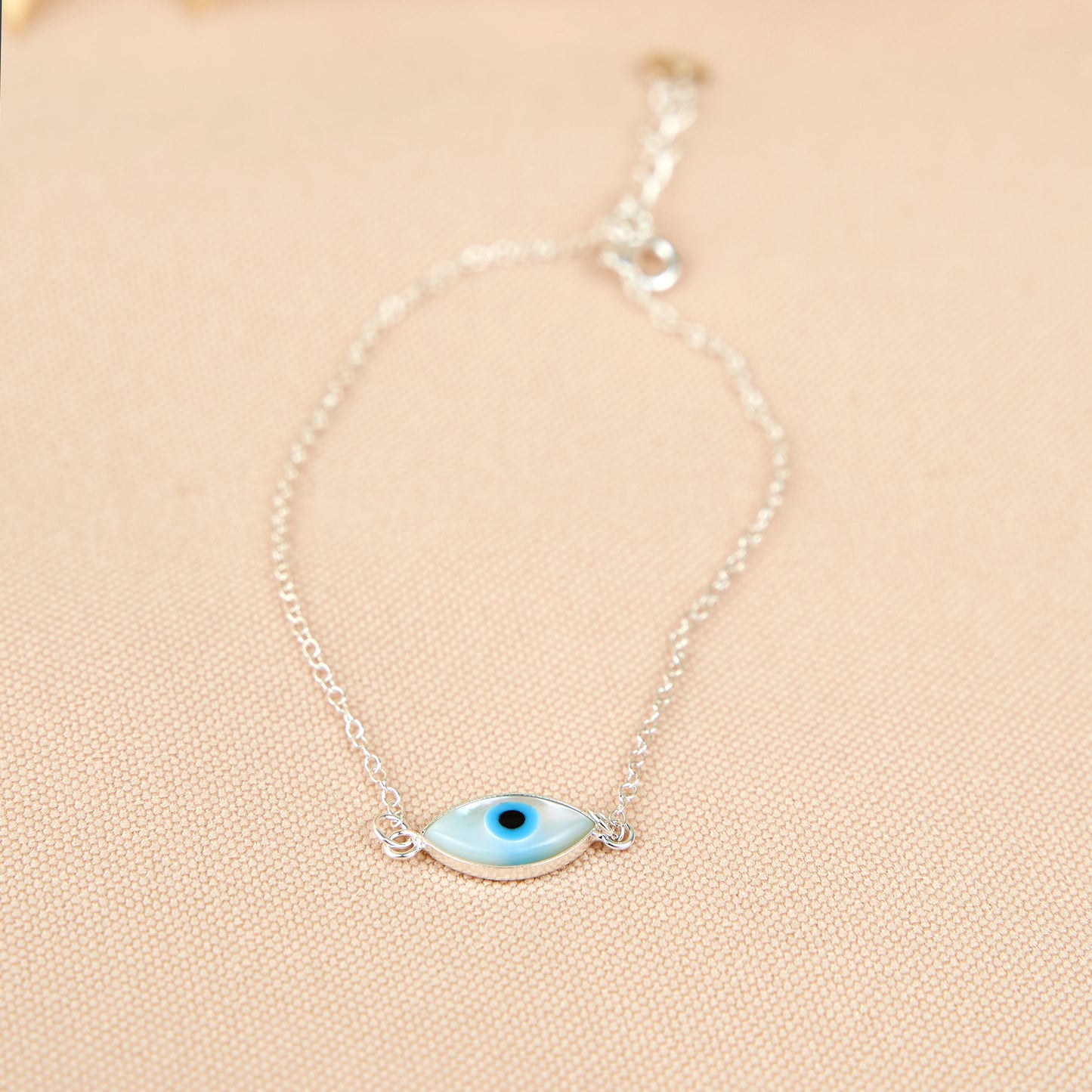 Pulseira Olho Turco Oval em Madrepérola